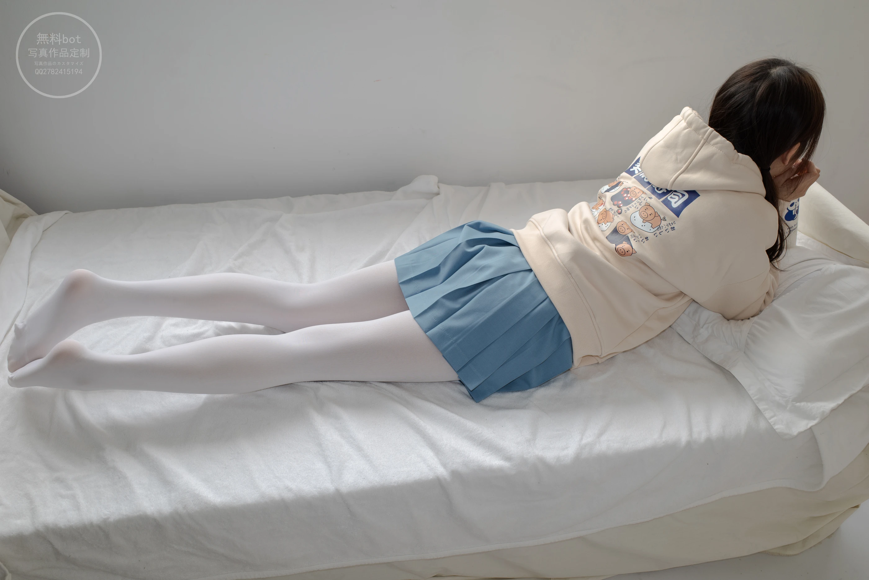 森萝财团 有料 NO.024 小香 阴暗小房间里的白丝双马尾萝莉 [84P]插图2